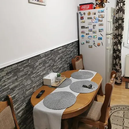 Apartment Apartament Sub Cetate *